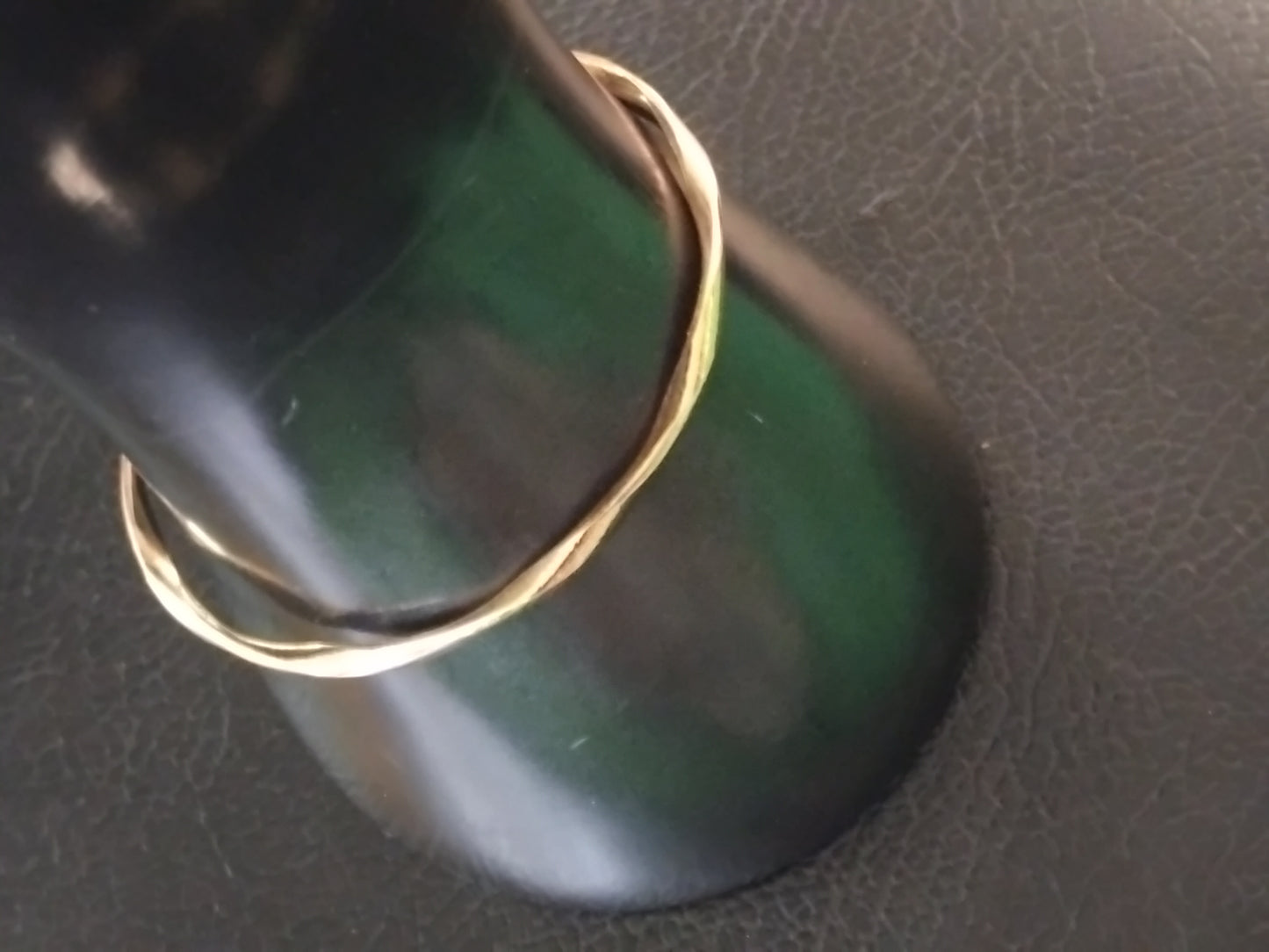 Twist bangle