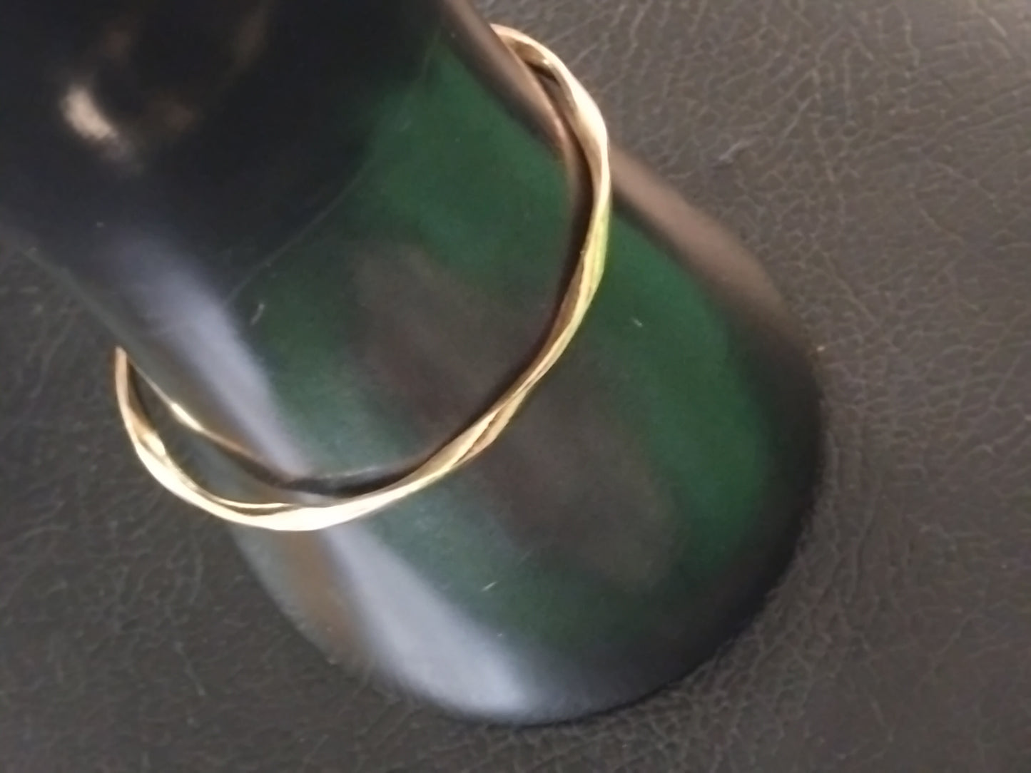 Twist bangle