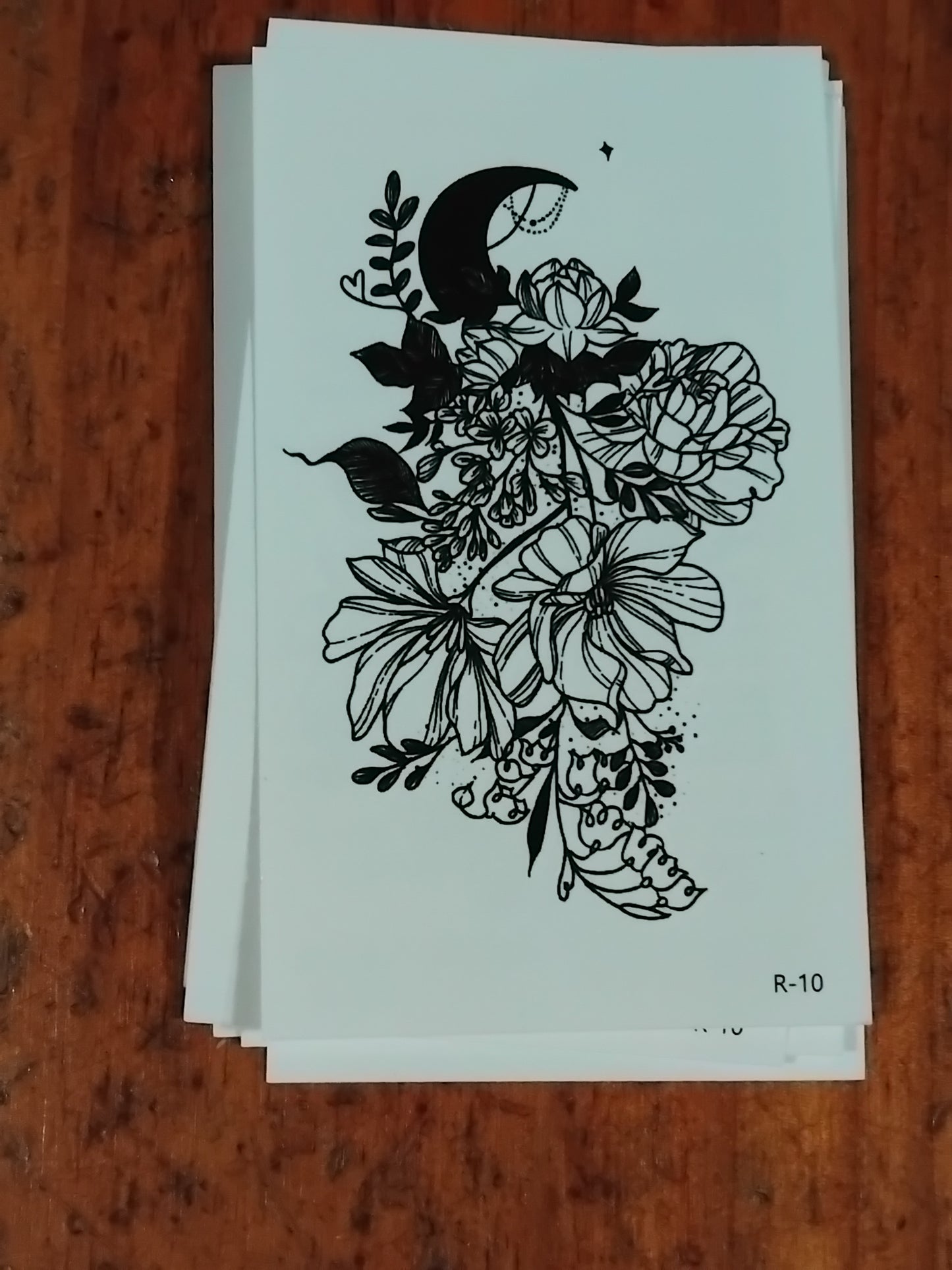 R10 Temporary tattoo