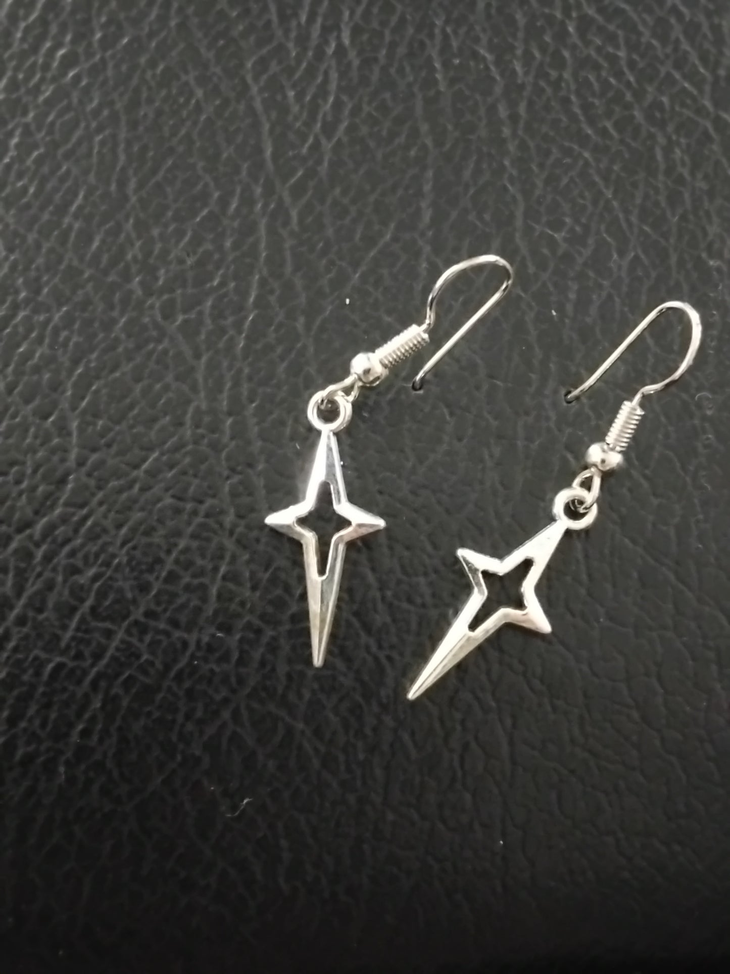 Daggered dangling earrings