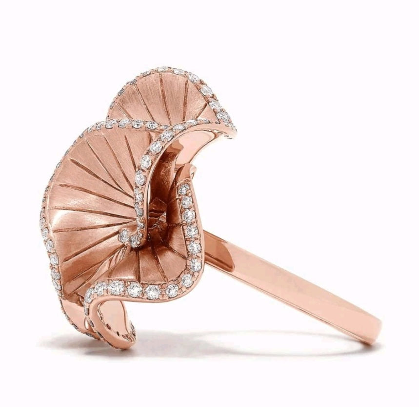 Extra rose ring