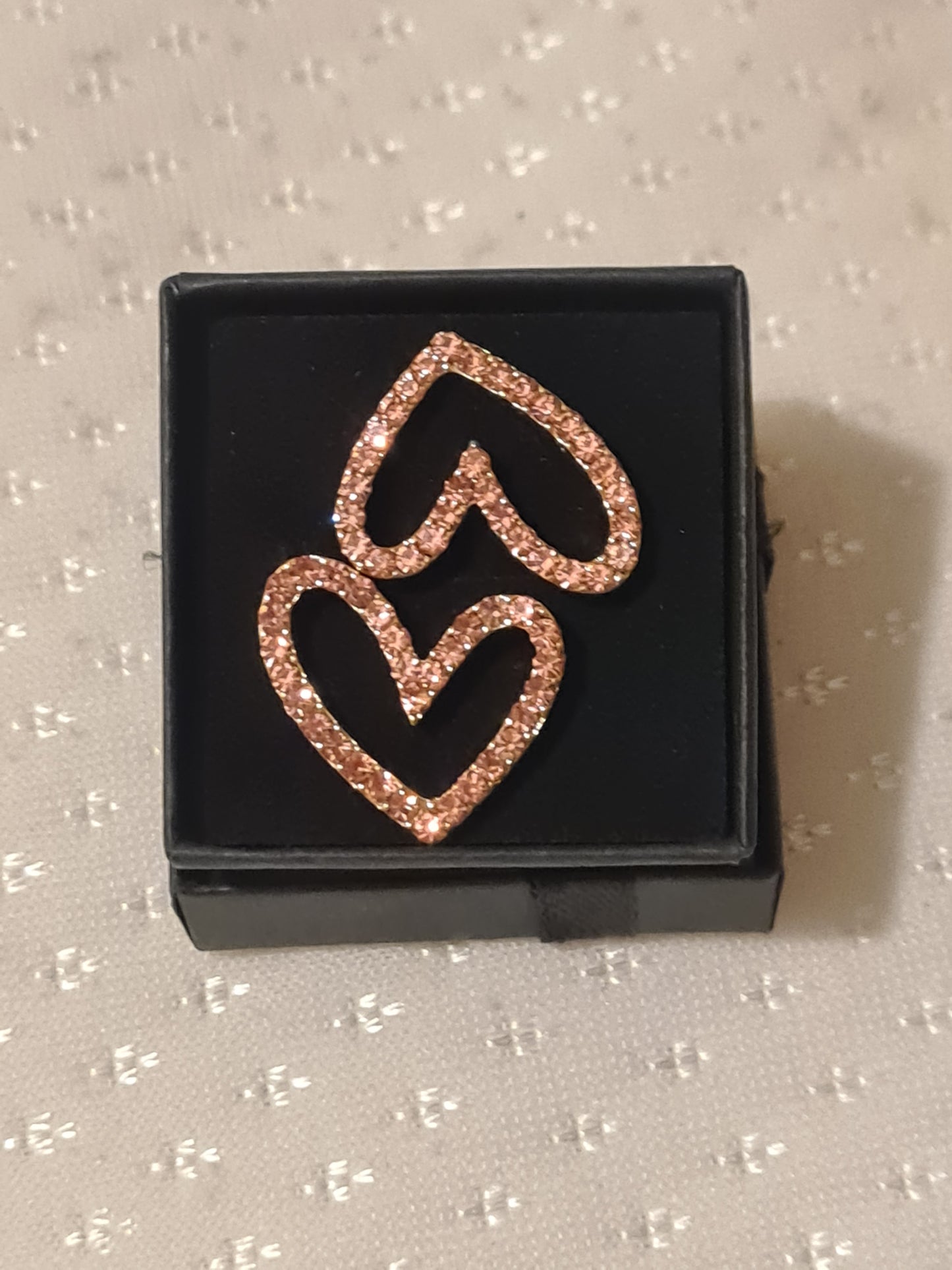 Hallow heart earrings