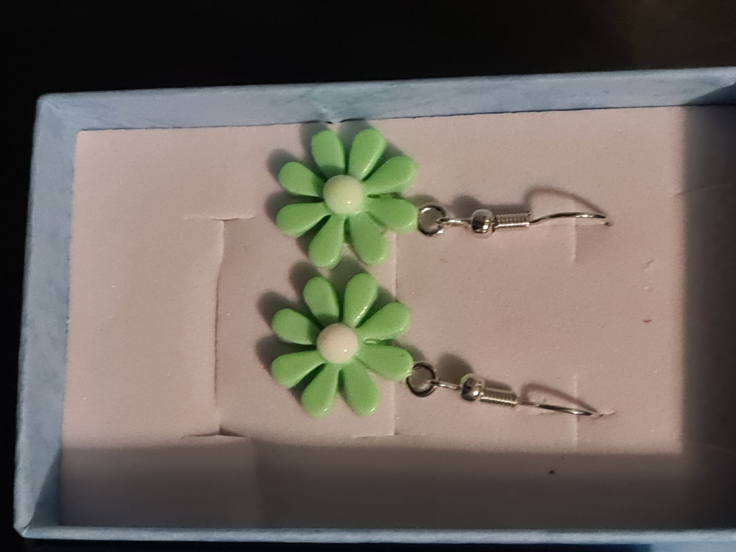 Simpe flower earing