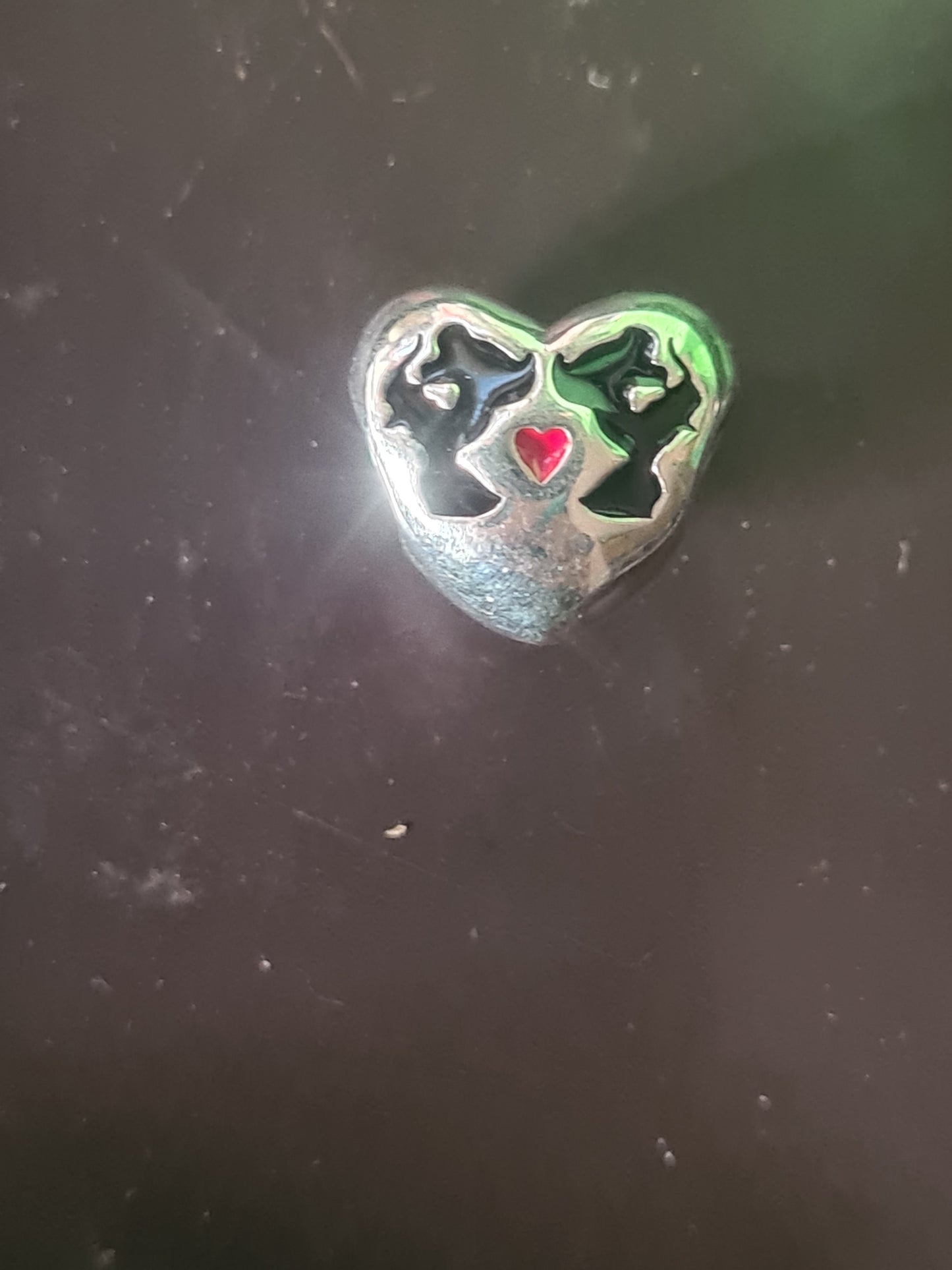 Heart kiss pandora disney charm