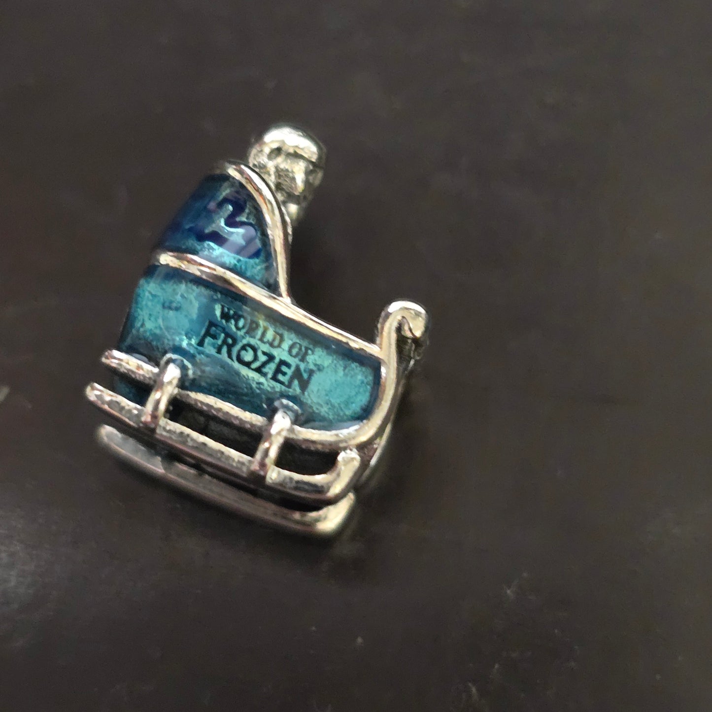 Frozen sisters carriage charm