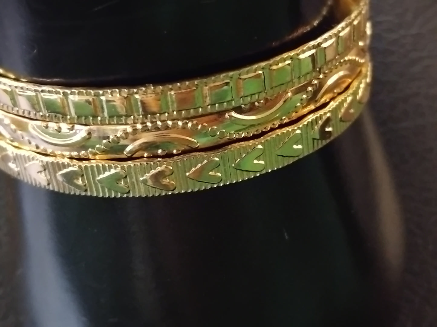 Set of 3 patterend bangles