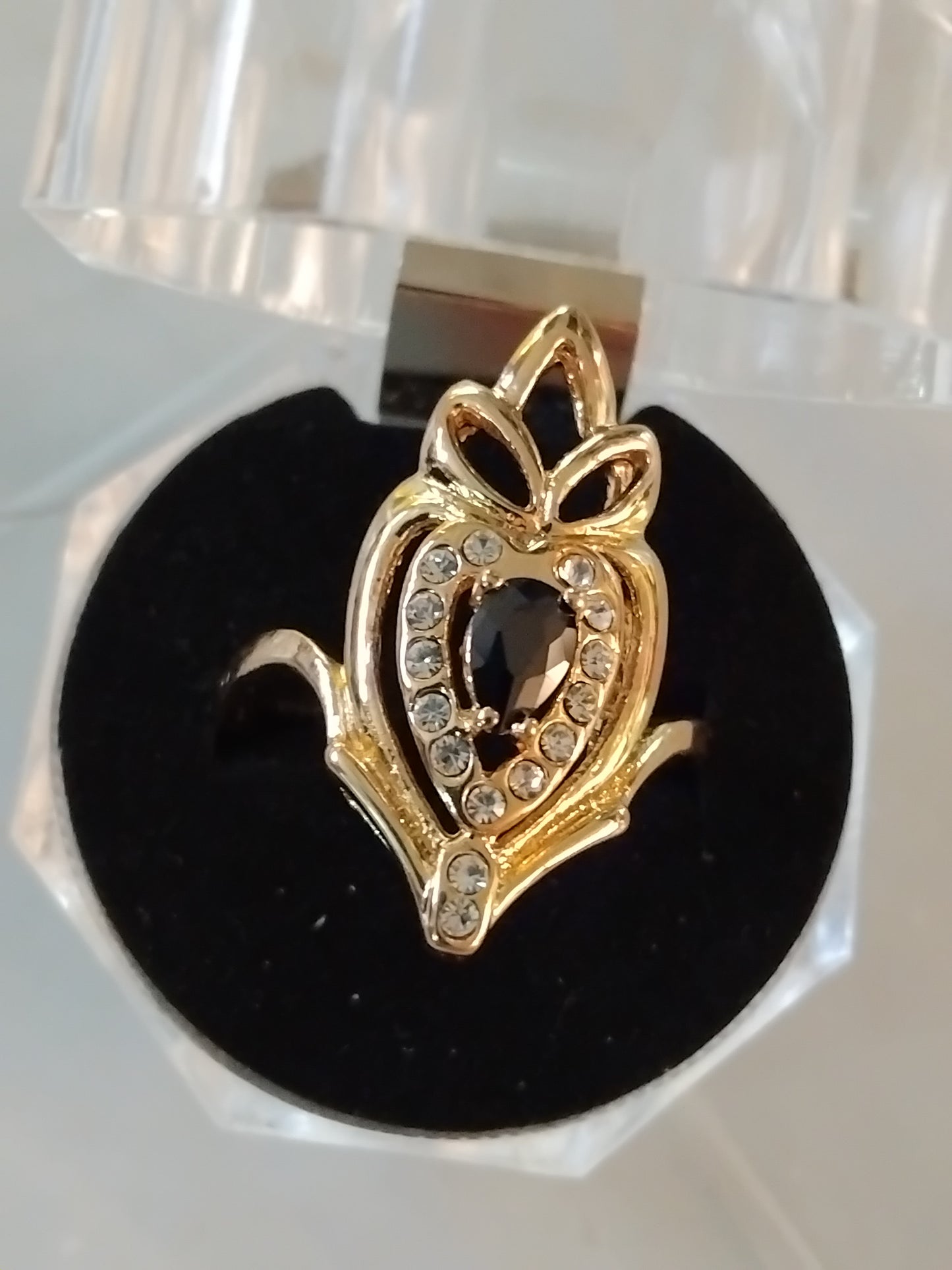 Vintage queen ring