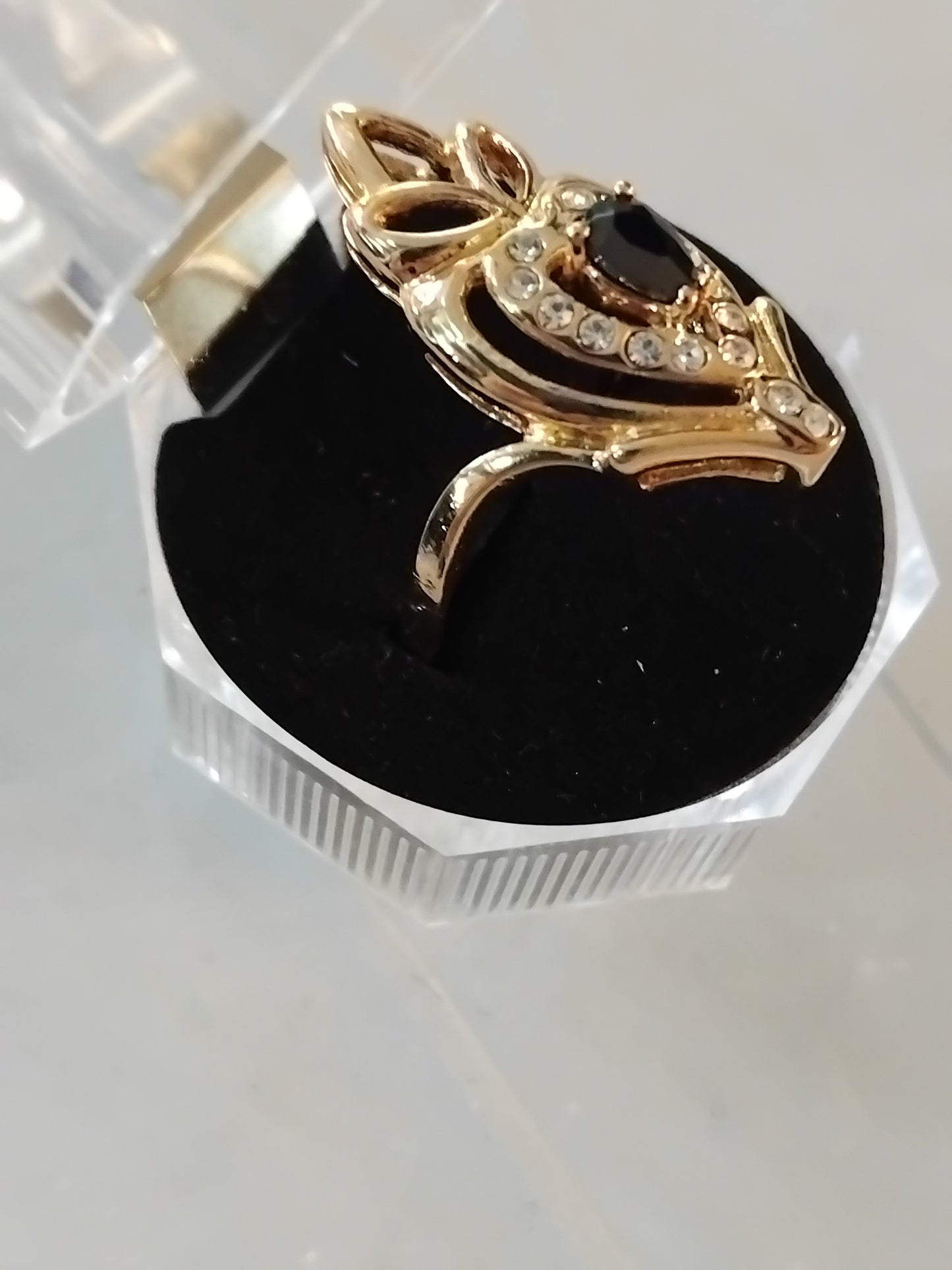 Vintage queen ring