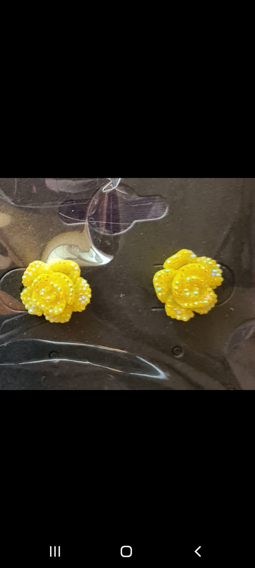 Sparkly flower earrings