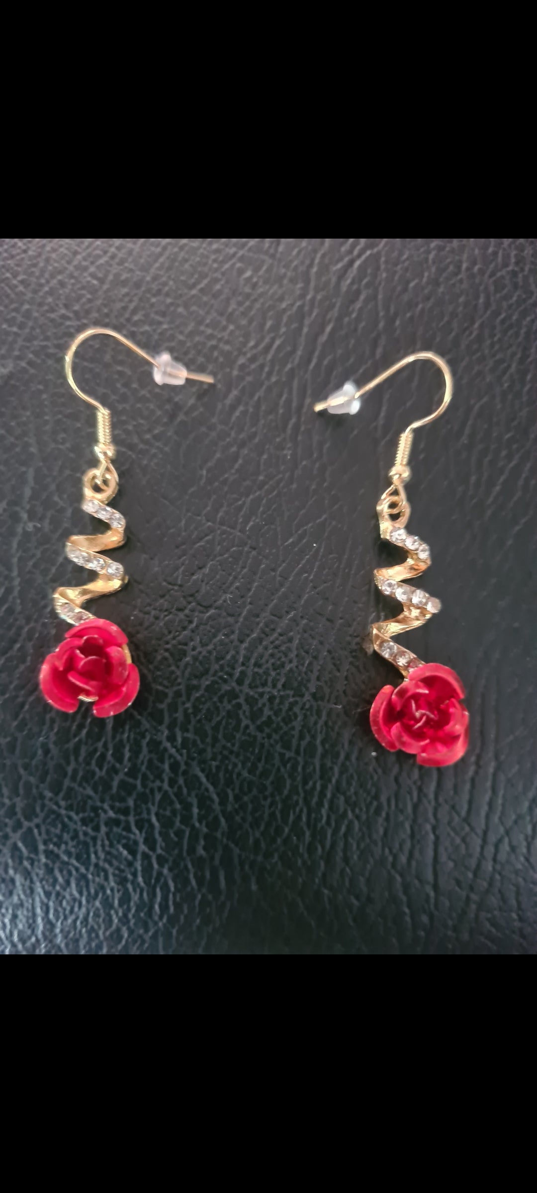 Red roses earrings