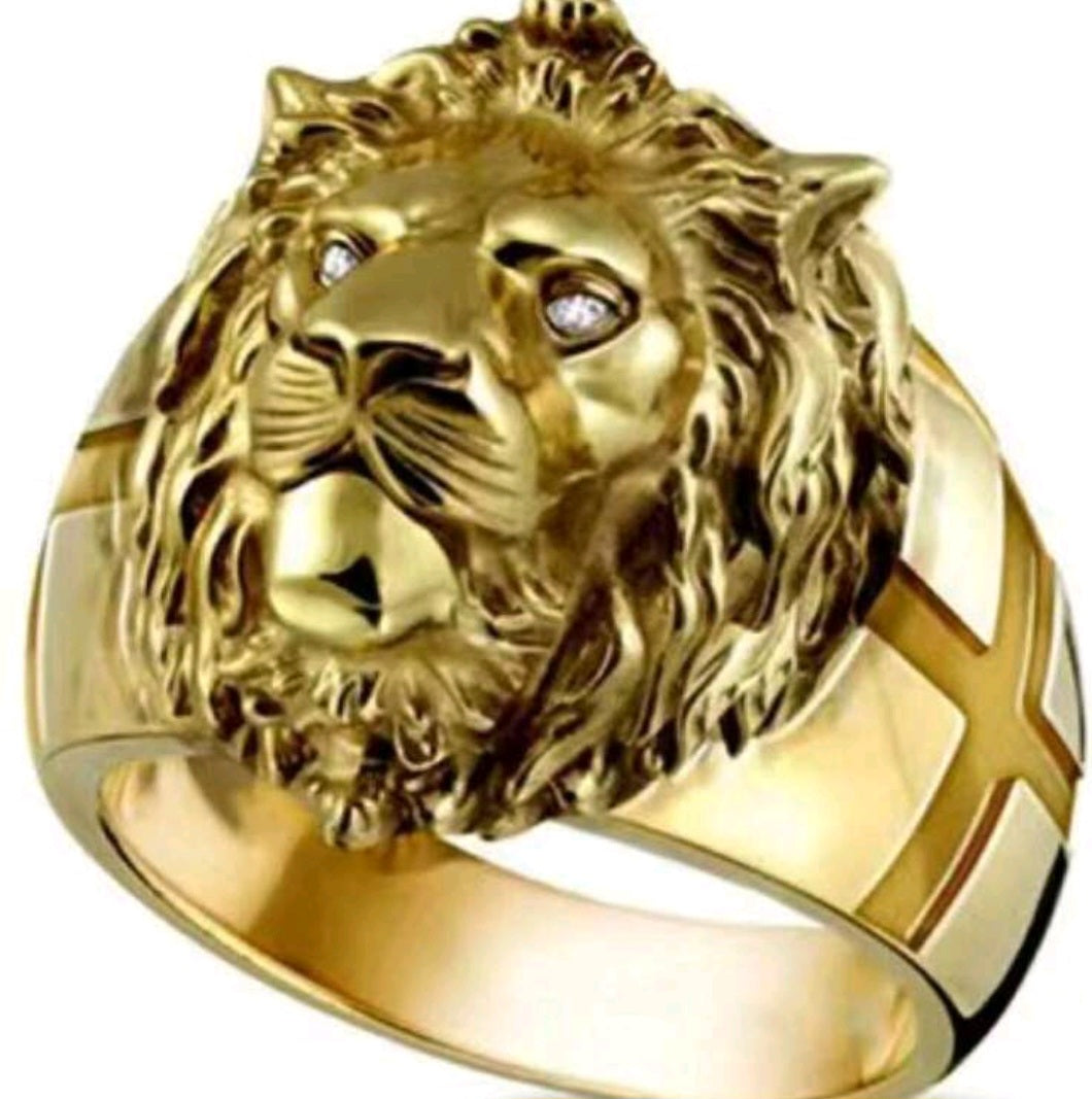 Men's gold England lion ring