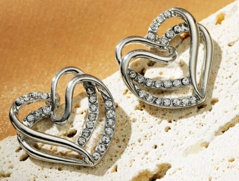 Double heart rhinestone detail studs