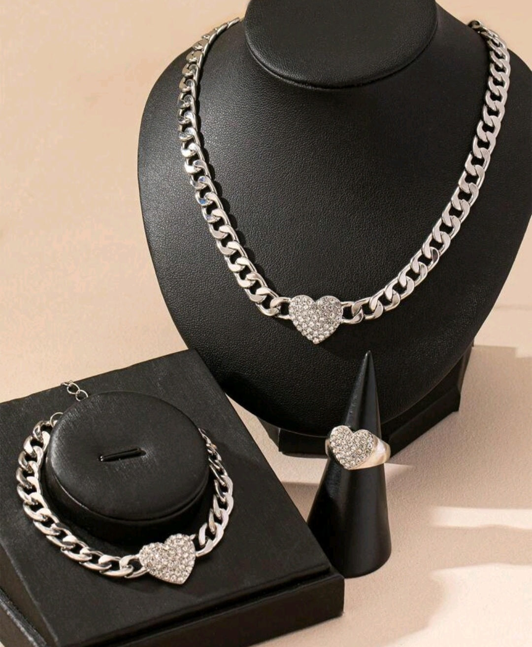 Traditional rhinestone cuban set