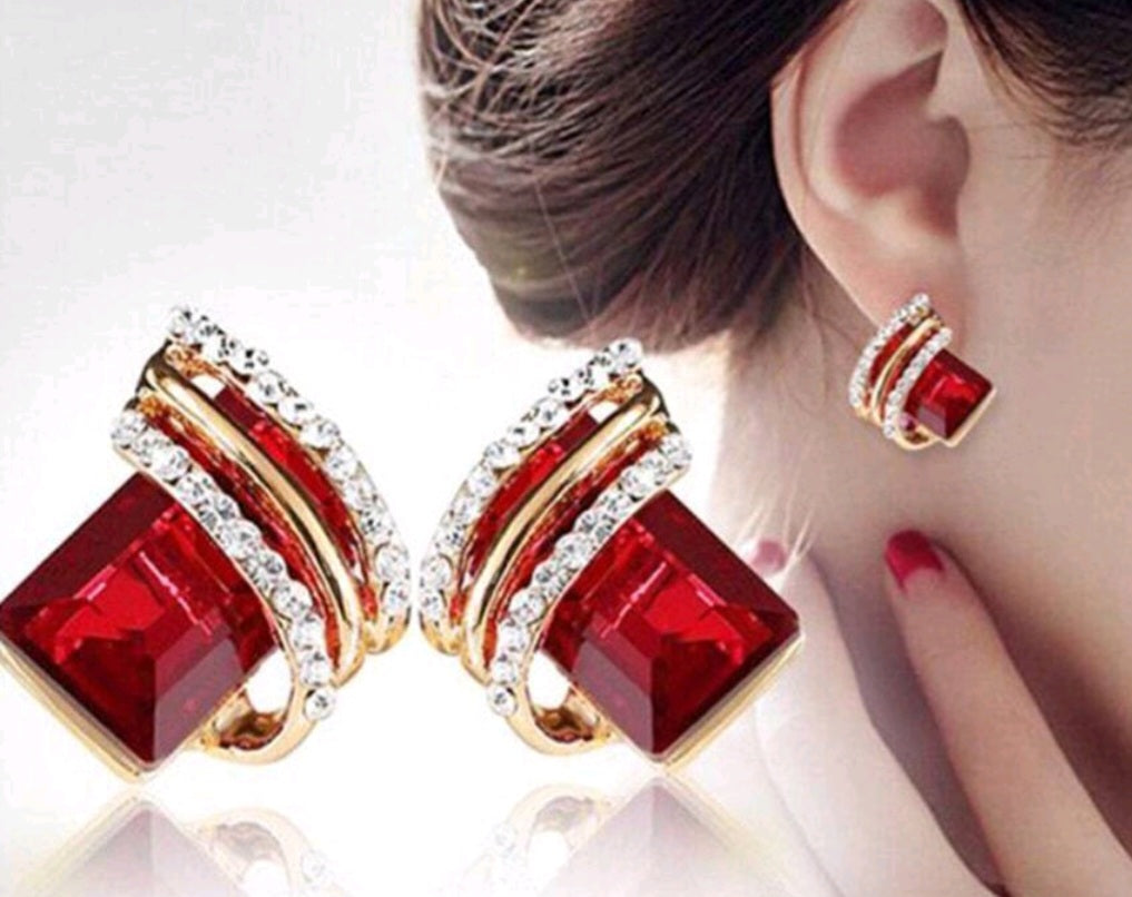 Red rhinestones earrings