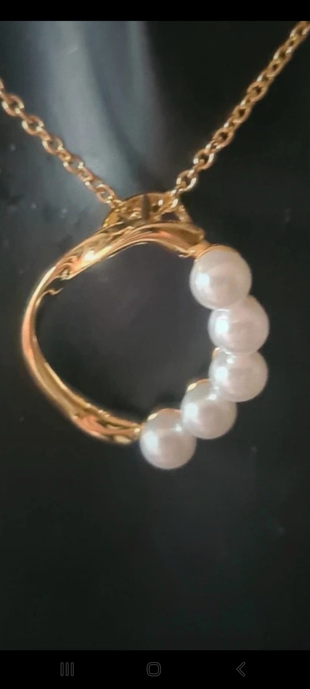 Organically shaped circle and treated freshwater cultured pearls set